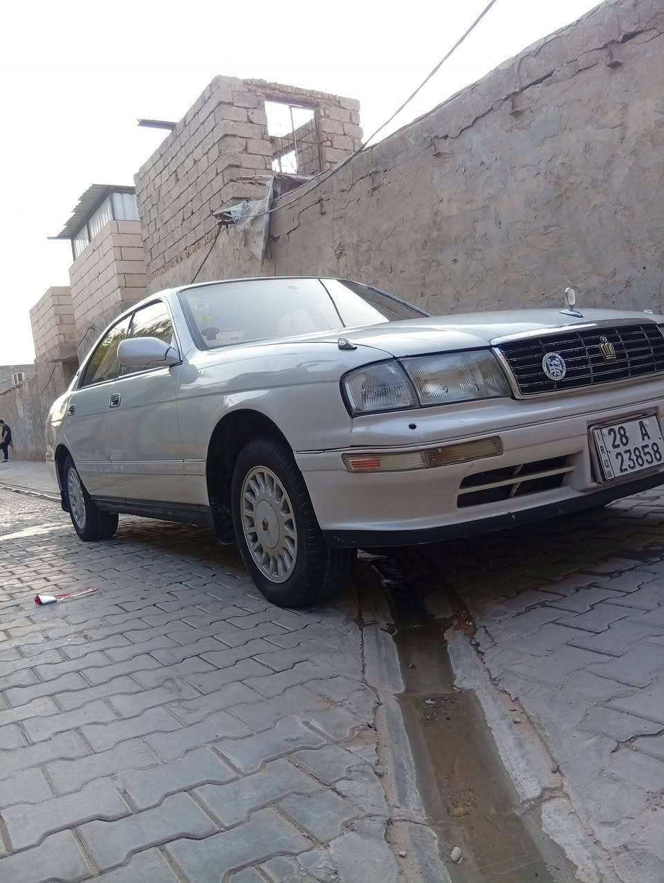 السلام عليكم بطه كراون مديل 92مكفوله من الكص والنقل كير ومكينه خير من الله تبريد وي السويج مداور ثاني يوم فقط بيه ضربه باالجاملغ الخلفي ومصلحه بدون كص شاشه وكامرة دبل سماعات كهربائيات كله شغاله مراوس براس الثور حسب القناعه هذا رقمي للاستفسار***********📞
