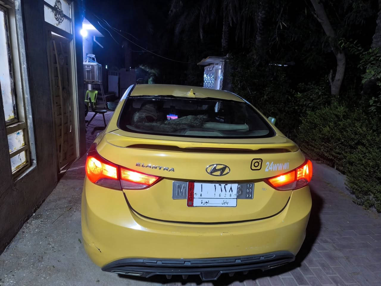 النتر موديل ١٢ مصفره هيىه سنوية ساقطه صارلها شهر وارد امريكي بيها جاملغ وقبق جنطه بس صبغ السعر ٧٢ وبيها مجال للاستفسار ***********
