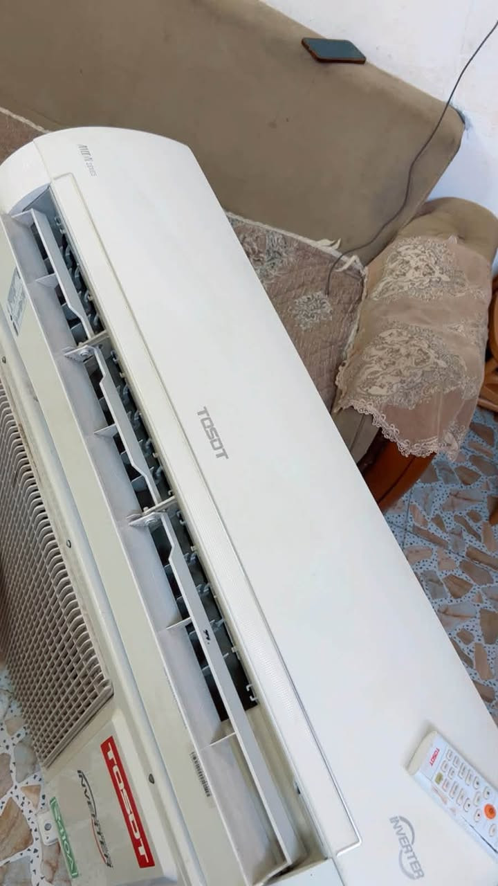 السلام عليكم اخوان سبلت للبيع انفيرتر طن ونص توسوت نظام التحكم السبلت بعده جديد مستعمل قليل نظافه 95/100 كامل مكمل غاز R410 مفول وعل فحص ماطور T3 بلادي تبريده ثلج ☃️❄️🧊 تدفئه نار 🔥🐦‍🔥❤️‍🔥 السبلت راديتراته بعدهن صفر السبلت مغسول وجاهز بس شد السبلت كلشي يشتغل بي حساسات الشاشه السبلت مع كامل ملحقاته بواري جديد بل كارتون وايرات ريمونت السبلت بلادي مكفول من فتحت البرغي
السبلت تاخذه من باب بيتي وبي ضمان 
التوسوت معروف بتبريده وتدفعه القوي 
السعر : 400 وبي مجال كلش بسيط  
للاتصال : ***********
الموقع : بغداد شارع فلسطين
