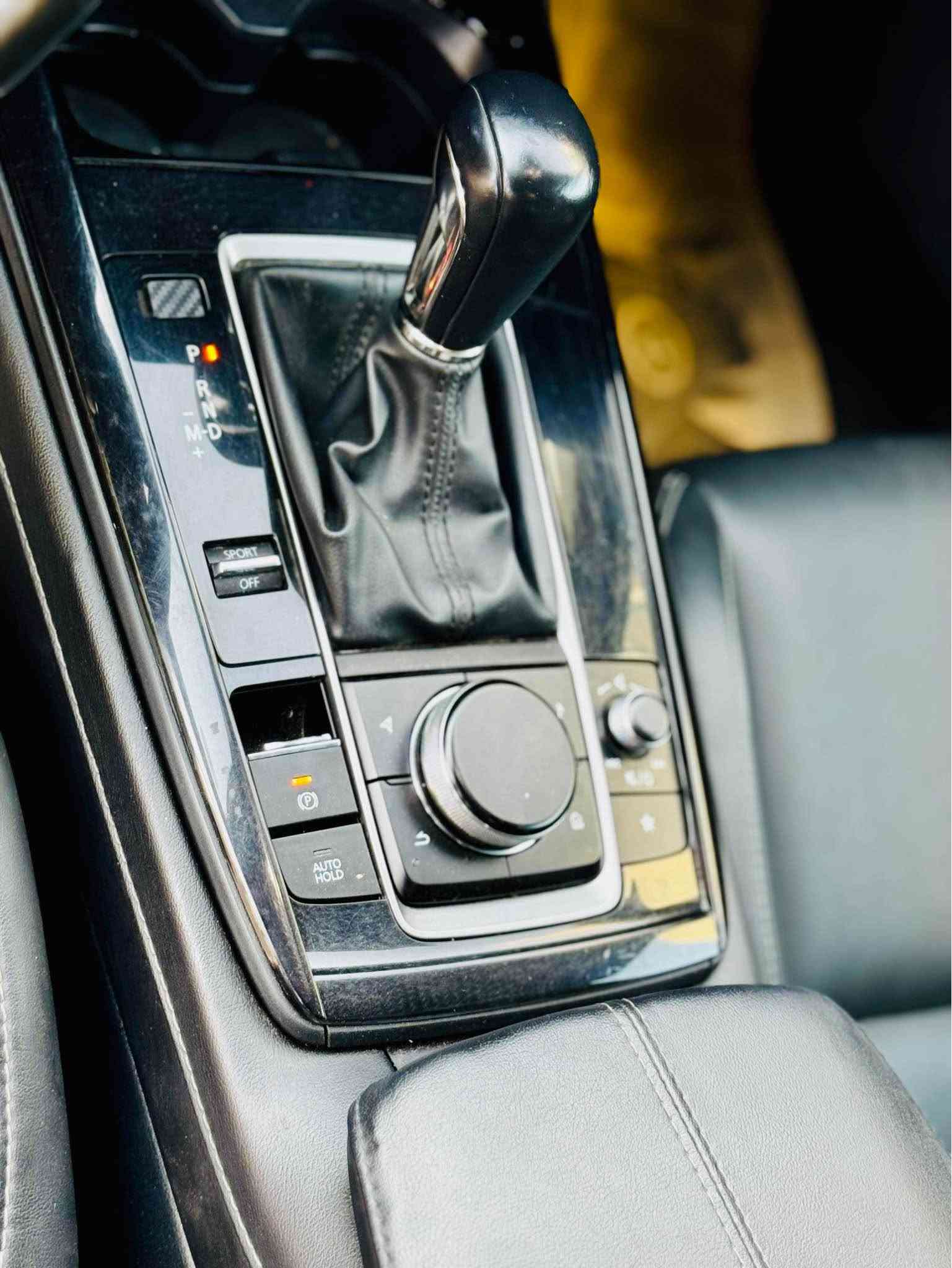 Mazda CX30 2024 🇯🇵
مواسەفات سلێکت 📦
نمونەی جوانی 🪬
2 درگای بۆیاخە بێ ناو گرتن 
پێش و دوای کەپسە 
گێرو مەکینە بەشەرت 💯
رەقەم سلێمانی 
سەنەوی تا 2031 تازەیە
ئێرباگی بەس شان تەقیوە 
نرخی 125$ ماجالێکی کام 
تەلەفون بۆ ساحێبی بکەن هین من نیە 
*********** السليمانية, العراق
