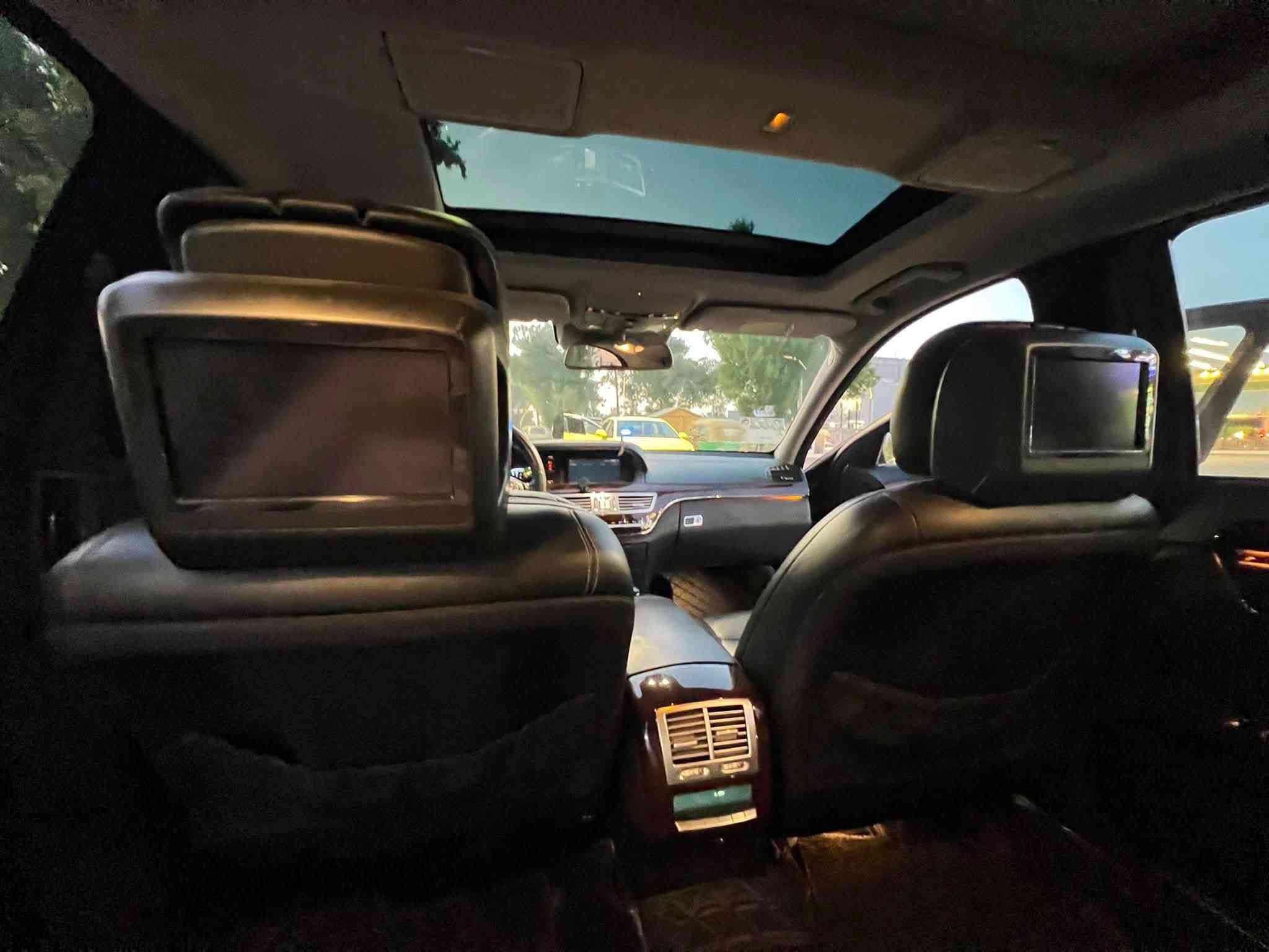 S500 L vip 2011 للبيع او مراوس  سعر  247
موديل  2011 s500

مكينه  v8 دبل توربو  4700  

شلعه صاروخ  

باب طويل  مواصفات  vip   

اعلى شي  بالاس  

جكات تصعد وتنزل  

حساسات  360  

كامرات  

رادار   

3  قطع تبريد  

امامي  خلفي  وبالتكم  

كشنات خزن 

بانوارما  على  طول  السقف  

لايت داينمك ويه فرة الستيرن

ناظور  ليلي  

وضعيات  قياده  

وضعيات  بالجكات وبعد كومه مواصفات  

السياره ماشيه  175 الف كيلو 

مكفوله  خليجيه  

بس  عندي  رصعه  بالباب

واكو  بالهلال الخلفي   صفحة السايق شويه  بارد  لان  طك   الدبل  وشويه تعدل  وهاهيه بدون  قطرة صبغ  

ابد مو مبين  ولا بالسونار  

وبوب شفط 

وسستم صوت  هارمن كاردن 

صندوك كهربائي  

بردات    عدد 5   بلاديه  كهرباء  

 هذا  الويل  البيها  18  عمود طسات 

وويلها البلادي حجم  19  هم موجود  عندي  ضامه

نصبتها  بعد  احلى  وبدون نواقص  

سويتلها ادامه  لكلشي  وصفر  مسج  

سعرها  247 واكيد  بيها  مجال  او مراوس  حسب  السياره  

مكاني بعقوبه ديالى 

*********** 

واتساب
