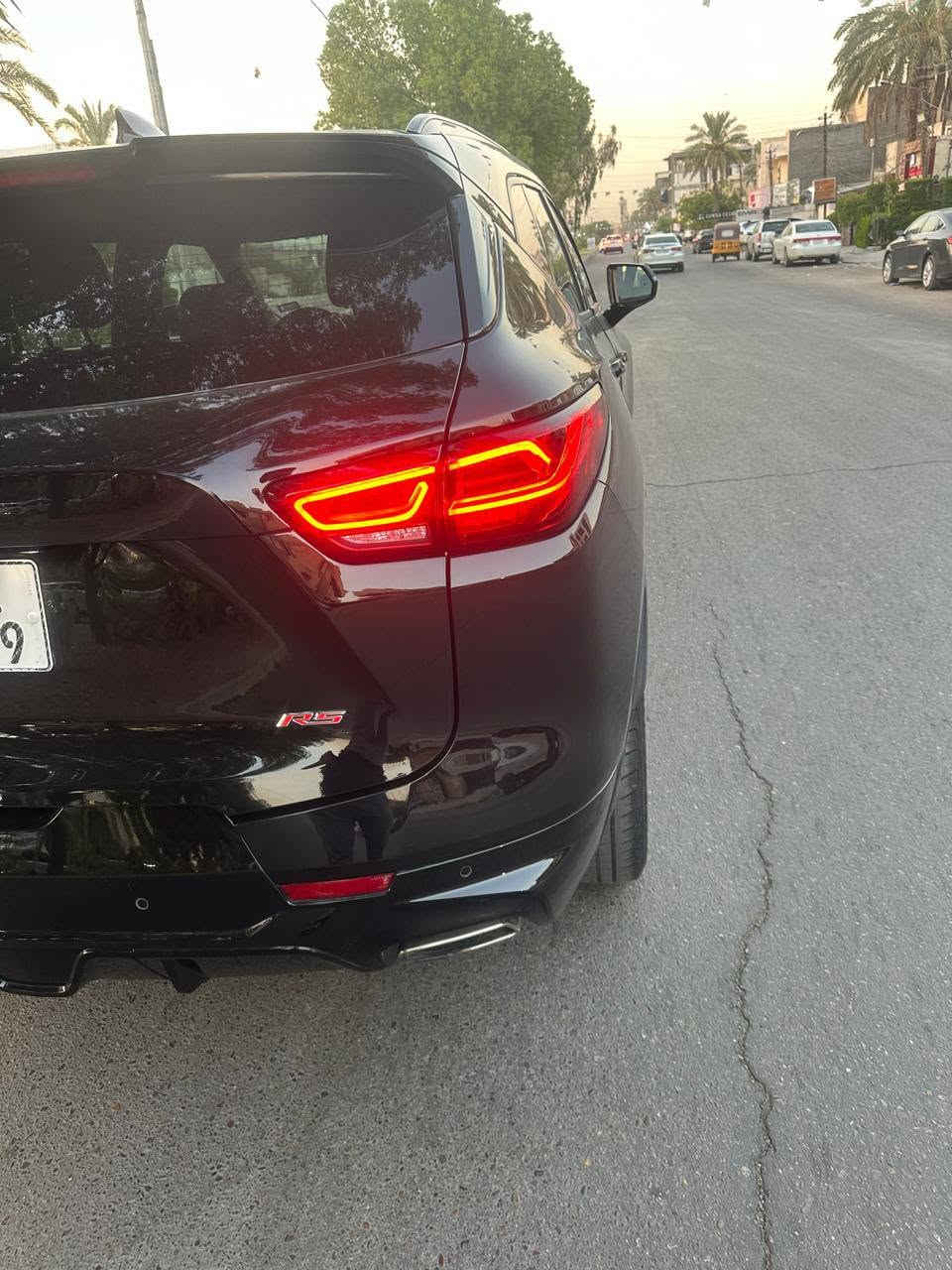 السلام عليكم بلايزر موديل 25   6سلندر   رقم بغداد شهداء وكاله عامه تريد او عقد مروري مواصفات RS فول الفول عده فتحه مواصفات بصمه تشغيل عن بعد رادارات امامي خلفي جلد لونين بلادي قطعتين تبريد شاحن واير ليس كشنات تدفه تبريد هند بريك بصمه كيجات دجتل شاشه كبيره مايحتاج اذكر مواصفات RS  حادثه فقط ربع بنيد صبغ بدون دواخل وباب بيه شويه بارد لا دواخل ولا شي  ماشيه 16  مكان سياره بغداد السعر 185 ما اعتقد اكو هيج سعر الإتصال على الرقم ***********
