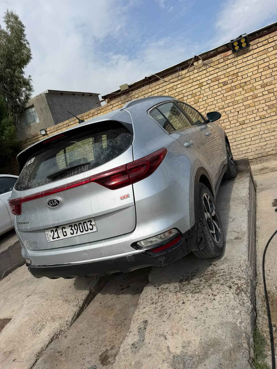 سبورتج موديل 2020خليجي  نص موصفات السياره كفاله عامه من الصبغ بيها بارد بل باب بس جاهزه مكينه 2000دوش رقم جديد سنويه جديده السعر 155وبيهاًمجال الشراي يتصل ***********

