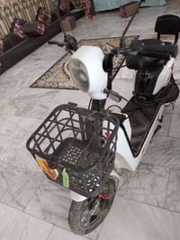 دراجة شحن • نضيفة • بيها مجال