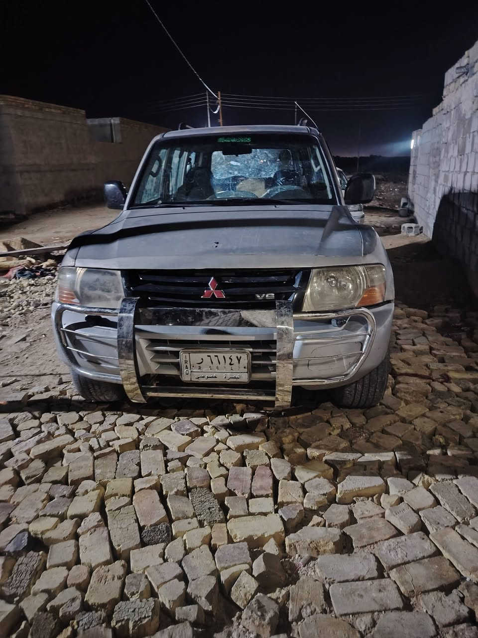 باجيرو موديل 2000 سياره حلوه ومال جناي ترهم مراوس بطه راس الثور حسب القناعه سياره مال عاله عنوان السياره ميسان ***********
