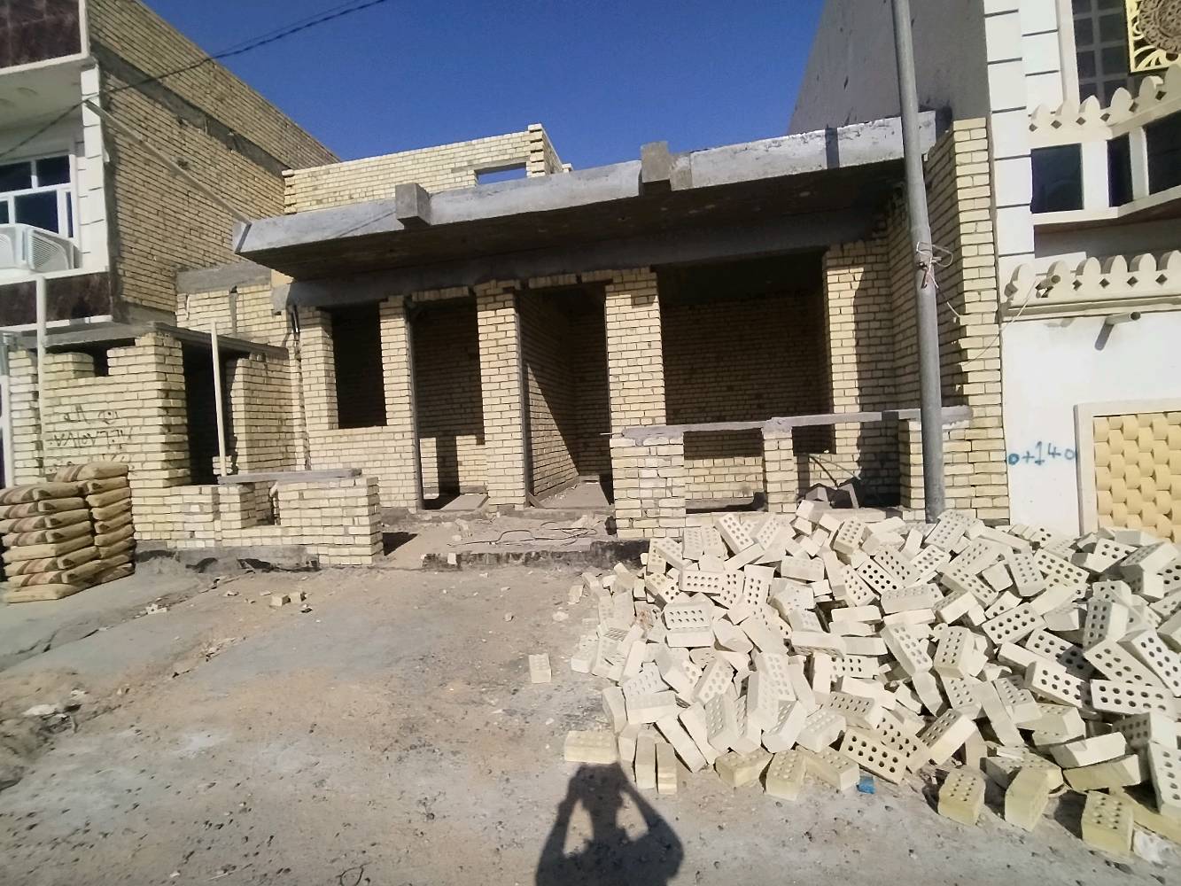 بيت هيكل للبيع الجغيفي الثانية المربع الذهبي الشارع مقابل العلوة المساحة 110 متر الوجه 10 النزال 11 للاستفسار الاتصال على *********** ٥٧٠ ب ضد د