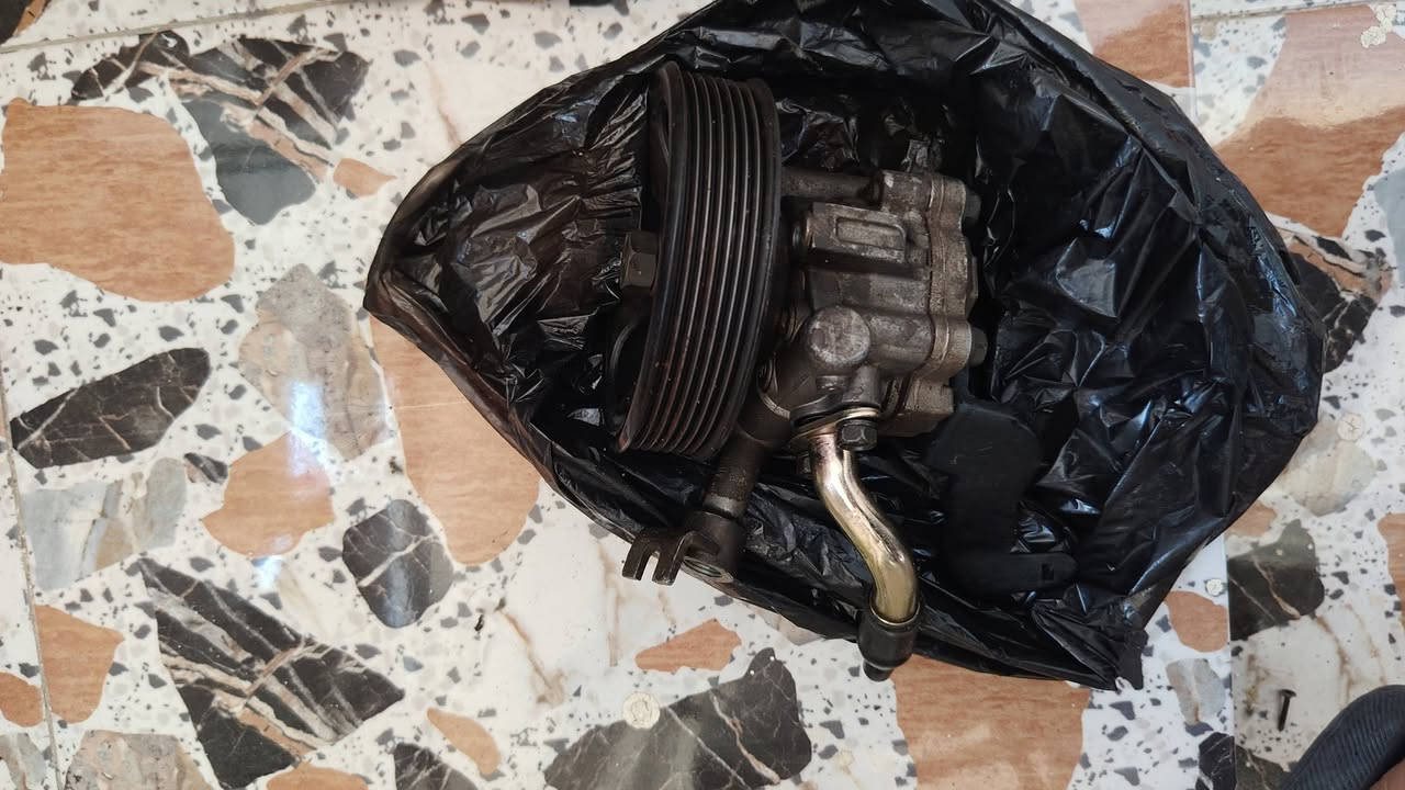 السلام عليكم
عندي هاي الغراض مال نيسان اكستيرا للي اتفيده قيم واخذ ماعندي مشكلة بالسعر لان ممحتاجها السيدي جنجر 6  اقراص مال سيارة بلادي شغال ومابيه شي  والحساس شغال والبقية ماعرف بيهن اجني بوقتها ويا السيارة وظميتهن ومن بعتها ورا فترة داصفي بالغراض لكيتهن الي اتفيده يتراسل ويايه او ايخابر او وتساب والرقم *********** .
