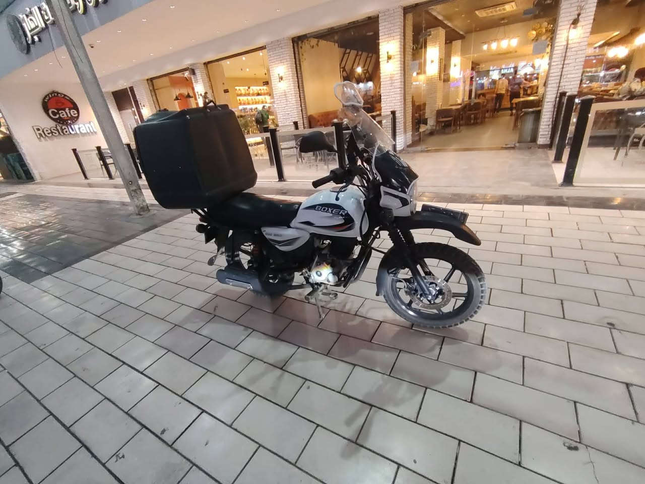 سلام عليكم 😍
دراجه بوكسر موديل٢٢نازله بل٢٠٢٣شكل ال٢٣
دراجه تخبل شوفت عينك 
رقم وسنويه بغداد
لايت زنون
اشاير لد
دراجه كلش نضيفه 
السعر مليونين وبيعه مجال
***********
العنوان بغداد حي الجامعه
