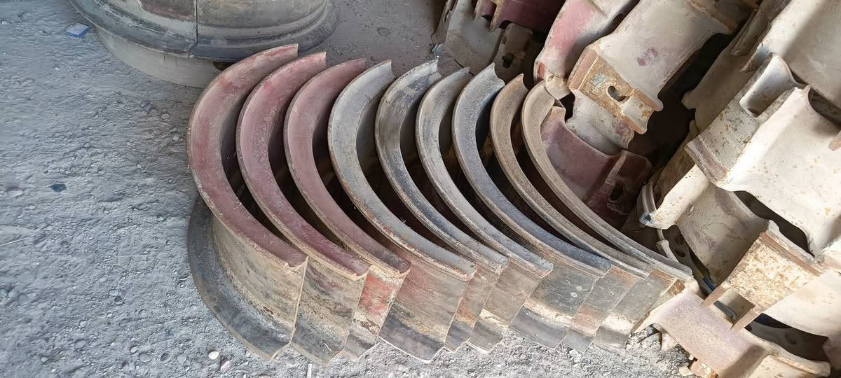السلام عليكم ويل 3 قطع العدد 3 حجم 1200/24
هنغاري  باب اول ابو الظهر الاحمر عدد 2  و الماني عدد 1
نضافة 80٪
السعر شلع 450 الف المكان التاجي 
الاستفسار 
‏‪***********‬‏
***********
