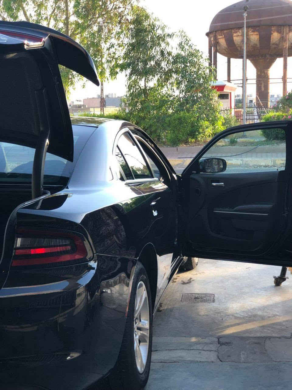 رقم موبايل الاستفسار:
***********
جارجر أسود SXT مؤصفاته معروفه
بصمه 
شاشه كبير 
كير ومحرك شرط 
ضرر جاملغ جهة السائق الأمامي بدون دواخل
بدون ايرباك.. 
بيها بطاقة بنزين
 شرط التحويل ماشيه,45 ميل
سنويه جديد رقم ألماني جديد
ماشاء الله تبارك الرحمن سياره حلوه ومرتبه مال بيت
رقم سليمانية إنكليزي.. كركوك, العراق
