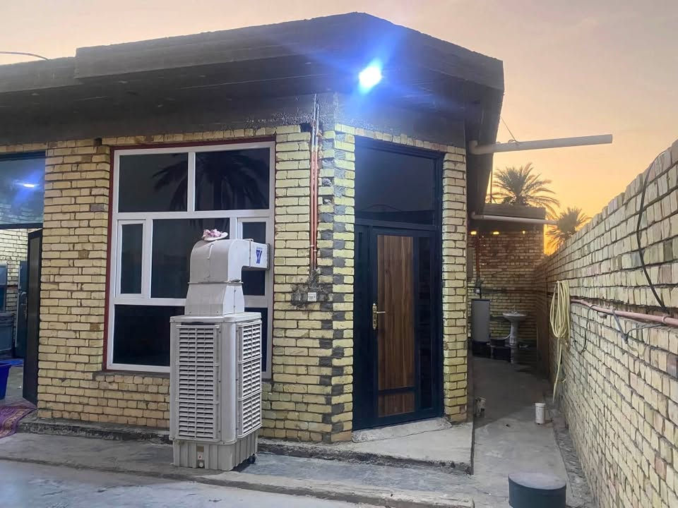 دار للبيع قرب الامام تاج الدين ( ع )

🛑 السلام عليكم ورحمه الله وبركاته 

يوجد بيت للبيع قرب الإمام تاج الدين ( ع ) بستان الشيخ بظهر الامام 

🛑 المساحة الكلية 272م

🛑يحتوي على غرفتين 2 وصالة واستقبال ومطبخ وكراج وحديقه 

🛑صحيات خارجية وصحيات داخلية 

🛑احبائي لمعرفة باقي التفاصيل الاتصال على الرقم التالي ***********
