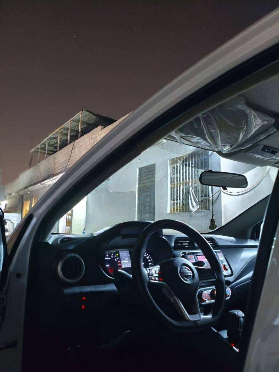 السلام عليكم نيسان صني مكسيكي موديل 2023 السيارة مكفوله محرك 1600 ماشيه 33000 KM حساسات خلفيه لايت وكشافات هيلوجين تحكمات ستيرن شاشه بلوتوث منفذ USB جام كهربائي مانع سرقه قفل مركزي ابواب رقم سليمانية  لتواصل *********** المكان البصره زبير
***********
