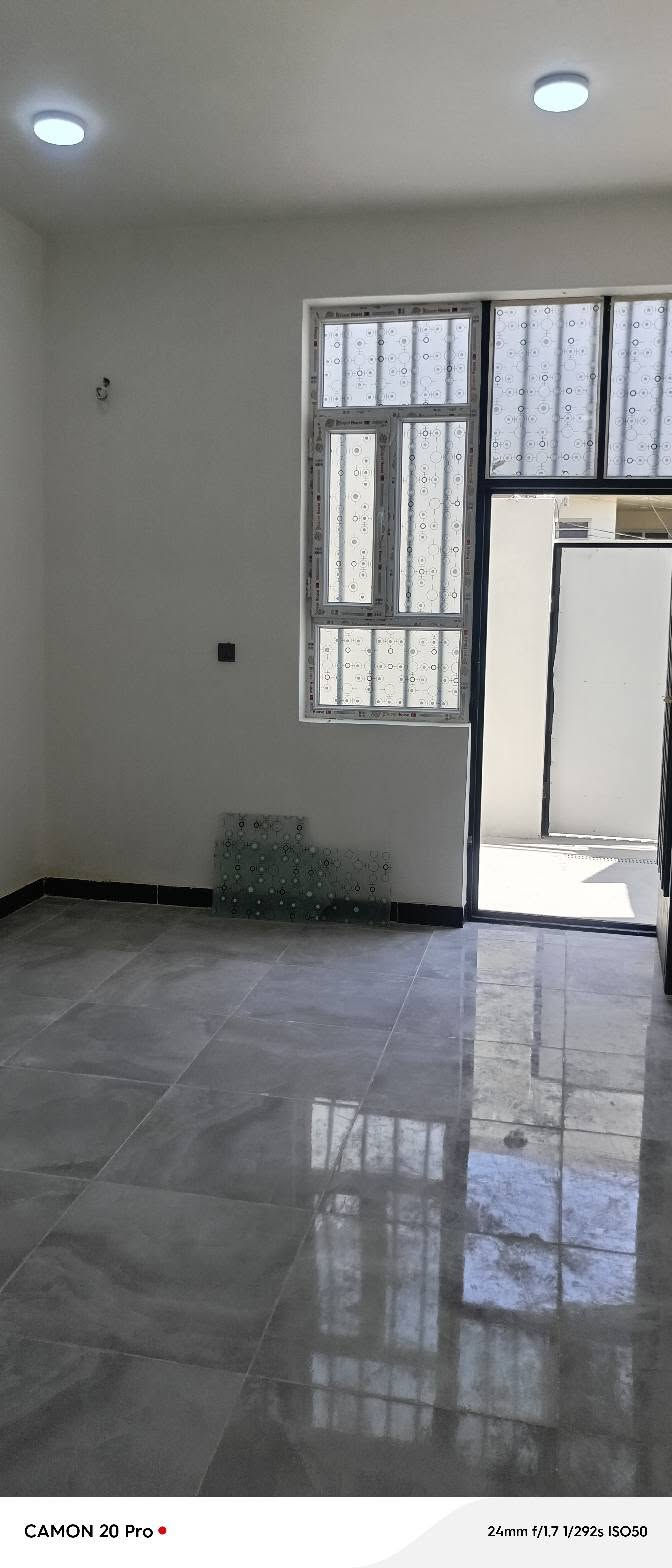 السلام عليكم، دار ١٠٠ متر للبيع طابق واحد بناء حديث كونكريت مسلح درجة أولى يحتوي على غرفة نوم وصالة ومطبخ وصحيات داخلية وخارجية وأستقبال خدمات كاملة ماء وكهرباء ومجاري شارع عرض ١٠ متر العنوان النجف الأشرف حي ميسان قطاع ٧٧ بالشريط قرب تقاطع شارع الجامع وخلف شارع الشريط الرئيسي السعر ١٣٠ مليون قابل للتفاوض للأستفسار أكثر الأتصال على الرقم *********** حمزة الجبوري للعقار

نص مكتوب في الصور:
- CAMON 20 Pro • 24mm f/1.7 1/1126s ISO52
- CAMON 20 Pro • 24mm f/1.7 1/1462s ISO51
- CAMON 20 Pro 24mm f/1.7 1/258s ISO50
- CAMON 20 Pro • 24mm f/1.7 1/100s ISO83
- CAMON 20 Pro • 24mm f/1.7 1/100s ISO112
- CAMON 20 Pro •
- 24mm f/1.7 1/370s ISO50
- CAMON 20 Pro • 24mm f/1.7 1/100s ISO151
- 24mm f/1.7 1/170s ISO50
- CAMON 20 Pro • 24mm f/1.7 1/292s ISO50