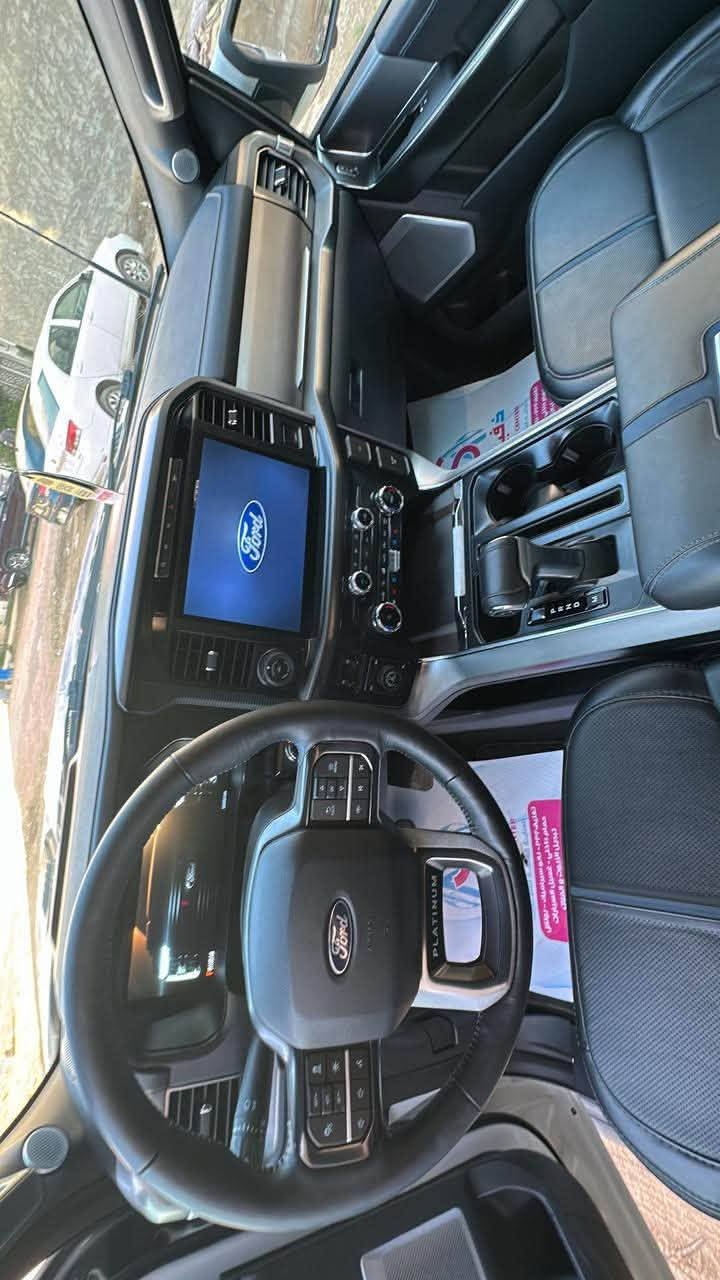فورد f-150 موديل 2024 فئة platinum فول اعلى مواصفات خليجية وكالة وضمان شرقة القاصد 5 سنوات

ماشية 22 الف كيلو متر فقط السيارة كفالة عامة من كلشي بدون اي شخط او ضربة او رصعة 

مواصفات فول 4x4 
حجم المحرك 3500 توين تيربو 400 حصان و كير 10 سرعات اقتصادية السيارة و جداً قوية
5 كاميرات محيطية 360 و كاميرا للبدي الخلفي
فتحة سقف بانورامية

تحديد مسار ورادار امامي ومثبت سرعة ورادار خلفي و نقاط عمياء جانبية
مقاعد تبريد وتدفئة وتدليك مع 3 وضعيات 
مرايا شفط + تعتيم 
دخول ذكي + رمز فورد بالباب 
خزن ميموري
تدفئة المقود
نظام اوتو ستارت ستوب
اوتو بارك
شحن لاسلكي 
انظمة قيادة sport و eco و نظام سحب مقطورة و نظام القيادة الجبلية والطرق الوعرة ونظام السير على الجليد والطرق الزلقة
دواسات الوقود والبريك كهربائية تتقدم وترجع
السيارة بيها دوسات كهربائية 
سستم صوت (Bang & Olufsen (B&O
منافذ usb type c بكل مكان ومنافذ 12 فولت ومنافذ ac 20 امبير

مكان السيارة جادرية او عامرية
***********

