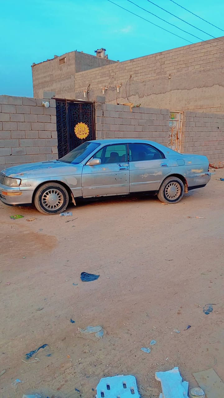السلام عليكم سيارة بطه مكفواله كفاله 
مكينه وكير حداديه تخم تاير سياره جاهز بمعنه الكلمه سيار متعوب عليه السعر 48 وبيه مجال العنوان البصرة الزبير  رقم الهاتف ‏‪***********‬‏
