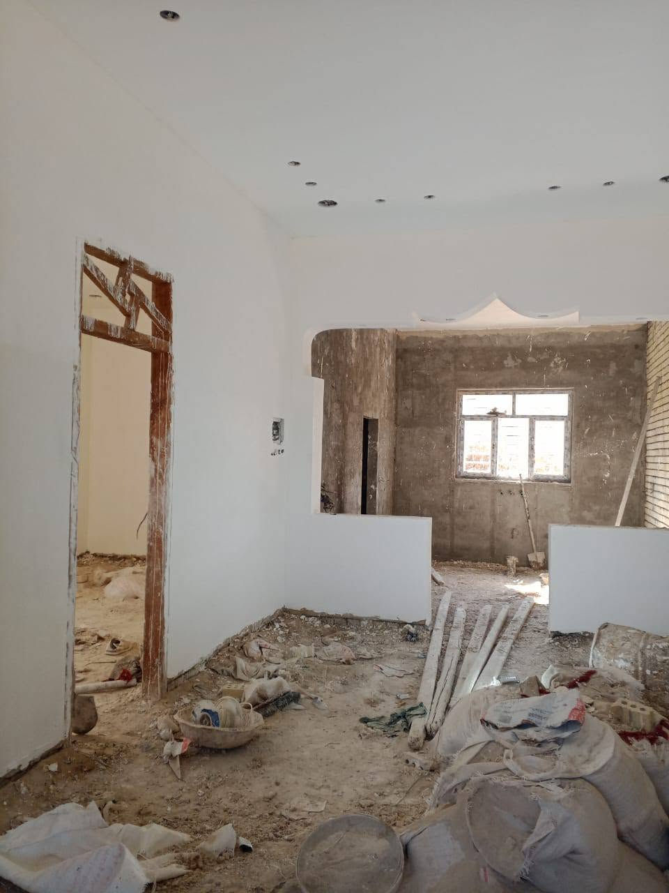 السلام وعليكم عيوني خلفه مبيضجي حاليا متفرغ مكاني الجسر الفرنسي الشغل شوفت عينك ميحتاج اوضحلك او اسولفلك عيني تشميع وجص وبورك +لبخ داخلي+تصفير رقمي ***********مصطفئ الكعبي الهم ارزق الجميع بحق محمد وال محمد
