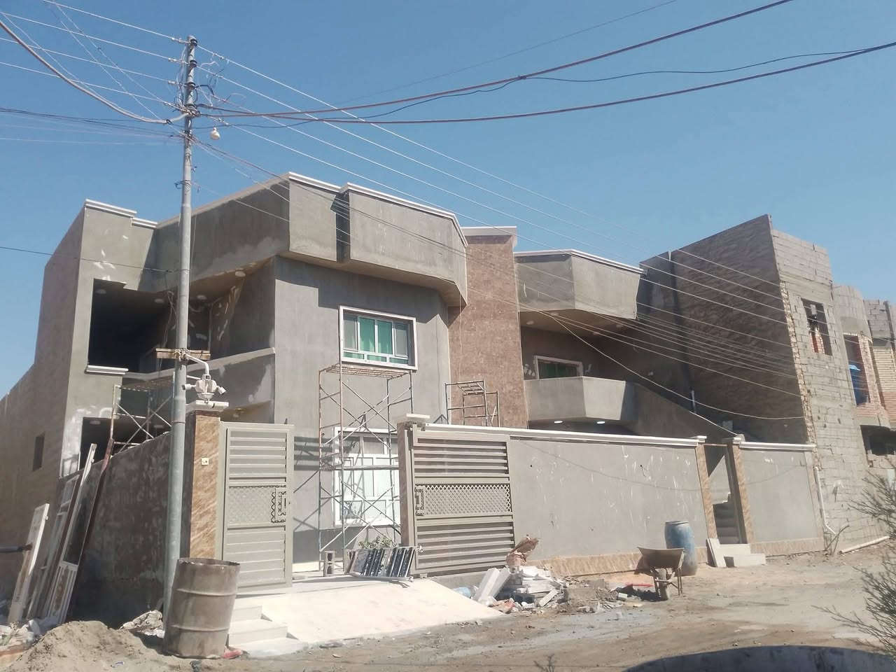 صباغة داخلية • صباغة خارجية • اسطح