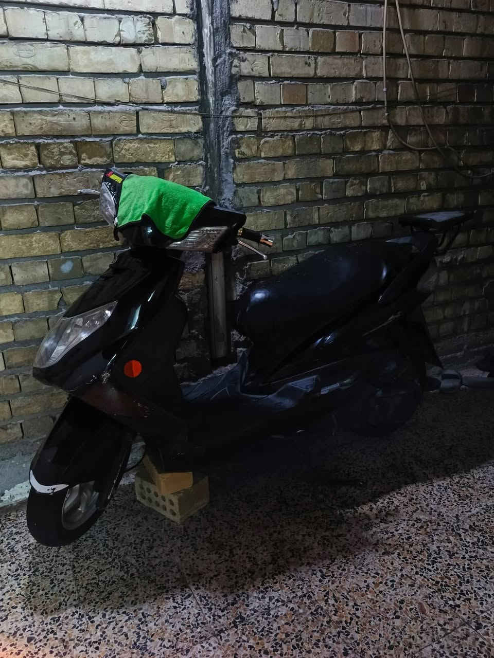 سكنز فحل نوزل خطين دراجه كامله مكينه ناعمة حلوه شلعه ومعدل عليه أدامه كلجات خرز وقايش وفايبرات كفرات كامله ترايش كامله اشاير دشبول شغال للبيع ب 700 وبيه مجال مديل 2010 وياله ذهبية كولد مكاني بغداد الكاظميه ***********
