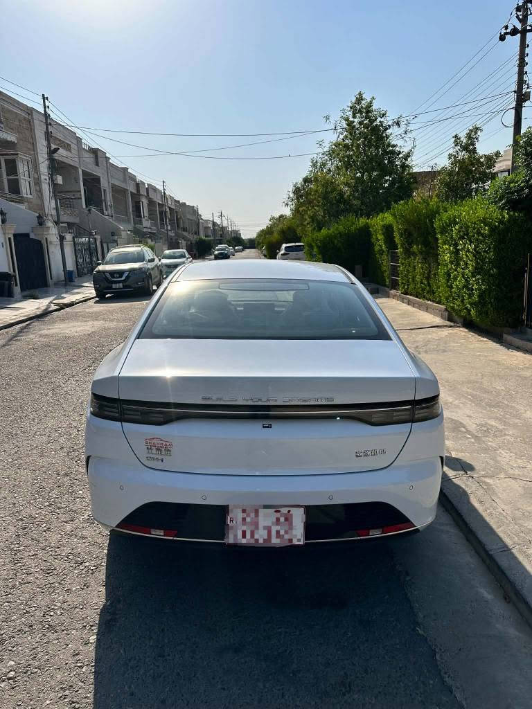 بیوایدی دیسترۆیل ٢٠٢٦
سەیارەکە زۆر جوانە
دەرکەی سەکنی هەندک قەپو قۆپی هەیە
٦٠٠ کیلو مەتر رۆیشتیە هیسابکە سفره
رەقەمی ٧٠ رۆژی مایە
ئەقدو شتی شەریکم هەموو هەروەشاندتەوە
بەس مایە بەناوی خۆت بکەی
سەیارەکە نمونەیە لە جوانی
*********** أربيل, العراق

نص مكتوب في الصور:
- 请您在使用产品前将产品保护膜撕掉！
- Please remove the protective film before using!