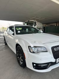 قطعه نادرة كرايسلر  اوباما 300S   (ألشايب👨🏻‍🦳⚜️) الموديل :2023  . (خلي...