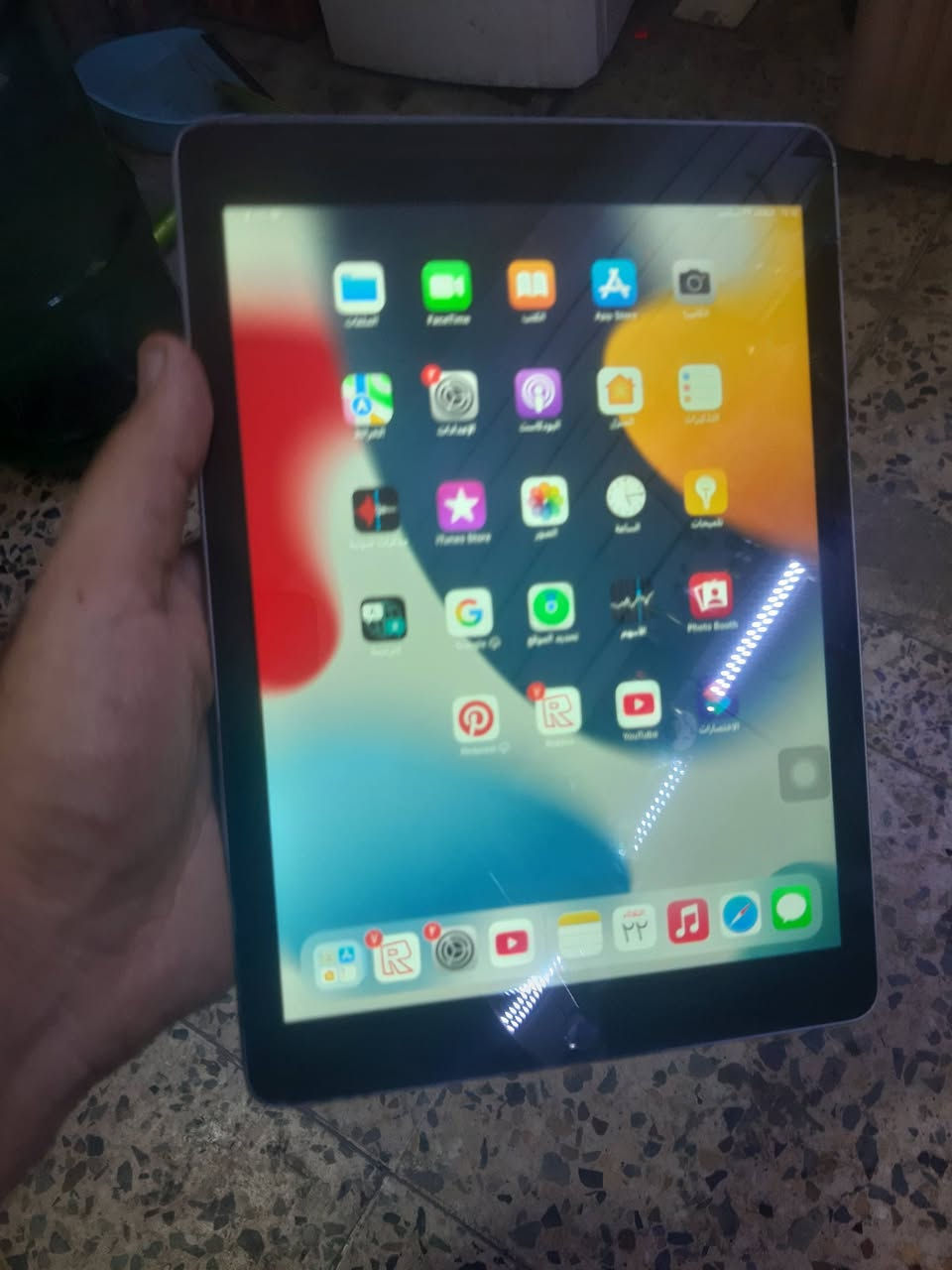 ايباد اير 2 للبيع
ذاكرة 32 
نظيف بدون اي مشاكل 
تحديث ios 15 
ينزل كل التطبيقات والالعاب 
بي فقط حساب وضايع يعني شغال 
السعر ٧٥ الف مكاني مدينة الصدر
*********** واتساب

نص مكتوب في الصور:
- ١٧:١٤ الثلاثاء ٢٣ سبتمبر التركيز مدة استخدام الجهاز عام مركز التحكم شاشة العرض والإضاءة الشاشة الرئيسية و Dock تسهيلات الاستخدام خلفية الشاشة Siri والبحث Touch ID ورمز الدخول البطارية الخصوصية App Store Apple Pay و Wallet كلمات السر جهات الاتصال التقويم حول عام < iPad الاسم إصدار البرنامج ١٥.٨.٣ اسم الطراز iPad Air 2 رقم النموذج MNV22LL/A الرقم التسلسلي DMPSHJLWHG5D انتهت صلاحية التغطية الأغاني مقاطع فيديو ٢ الصور ٢ التطبيقات ٢ السعة ٣٢ غ.ب. متوفر ٦,١١ غ.ب. عنوان Wi-Fi 4C:32:75:4B:79:BD Bluetooth 4C:32:75:4B:79:BE SEID إعدادات ثقة الشهادة