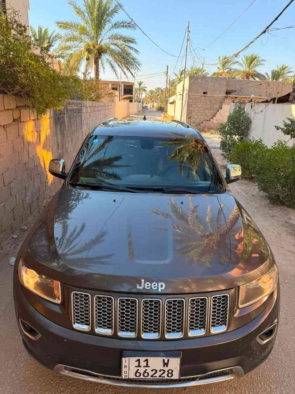 السلام عليكم من رخصة الادمن . 
جيب كراند شيروكي لمتد وارد امريكي ٢٠١٥ فول مواصفات المحرك المرغوب رقم الشاصي وصورها موجودات بالمنشور الي حاب يستفسر عنها بالكامل رقمي ***********
