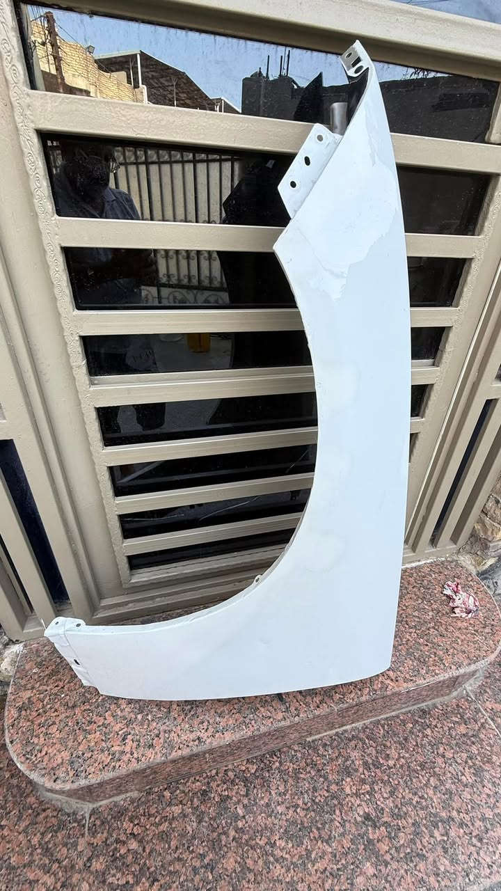 جاملغ جارجر 23
امام ايسر 
اصلي 
جهة السائق
بي بارد بسيط بدون صبغ 
البارد موضح بالصور
السعر 150
مكانة/البصرة 
***********
