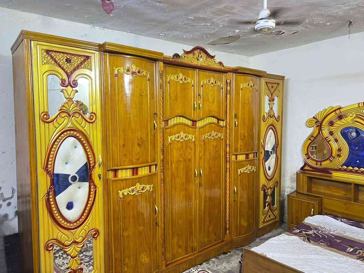 غرفه اخشاب صاج داخل وخارج الضهر جرجوبه براغي موديل نفخ مقوس 6ابواب ملحق الزاويه كنتوريه ملحق اخت الجديده نضيفه جدا السعر 700بغداد الاتصال *********** متواجد واتساب اكو توصيل بكروه
