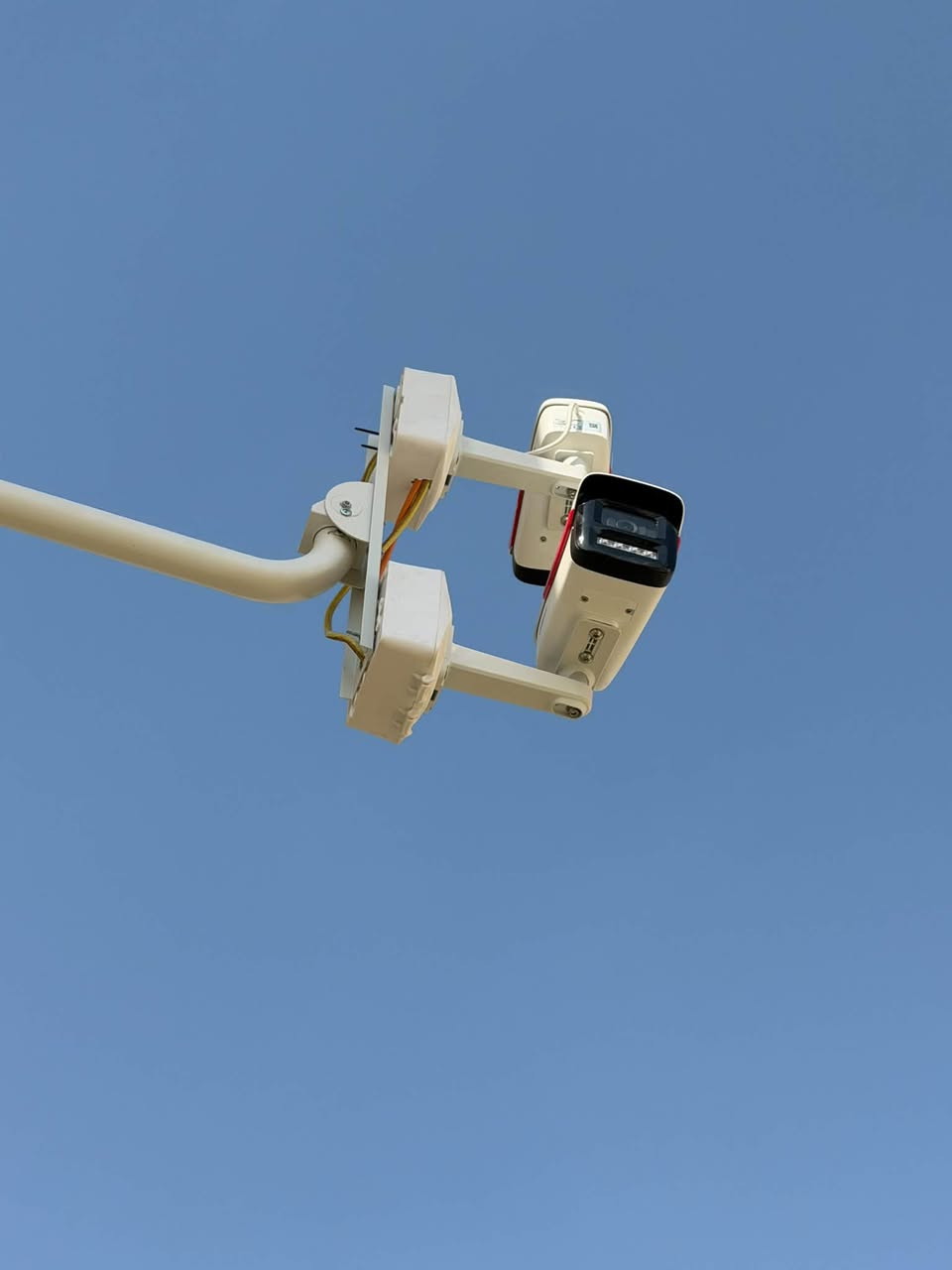 🔧 يالله تم بحمد الله
📹 تنصيب ٨ كاميرات IP بدقة ٤ ميكا
🎥 جودة عالية ووضوح ممتاز
⚙️ تنصيب وبرمجة وضبط كامل للنظام

📍 الناصرية – شموخ
📞 فني محمد علي كاظم
📱 ***********
