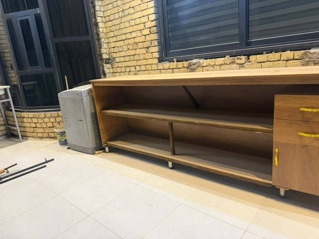 ميز ام دي اف • ٣م • عرض ٧٥