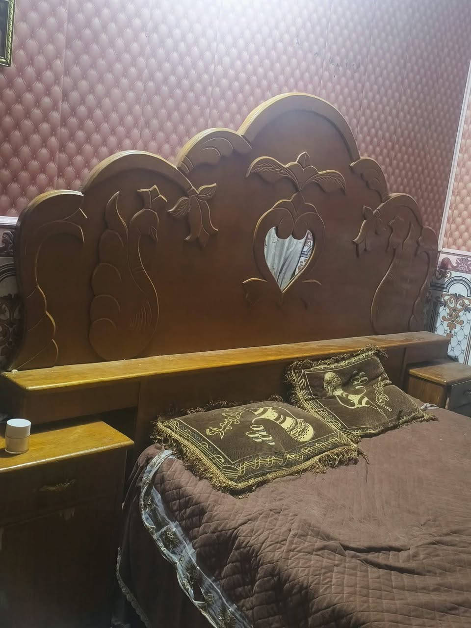 إسلام عليكم غرفت أخشاب للبيع
6 قطع أخشاب عراقي مكاني كربلاء المقدسة 
السعر 600 وبيها مجال 
***********
