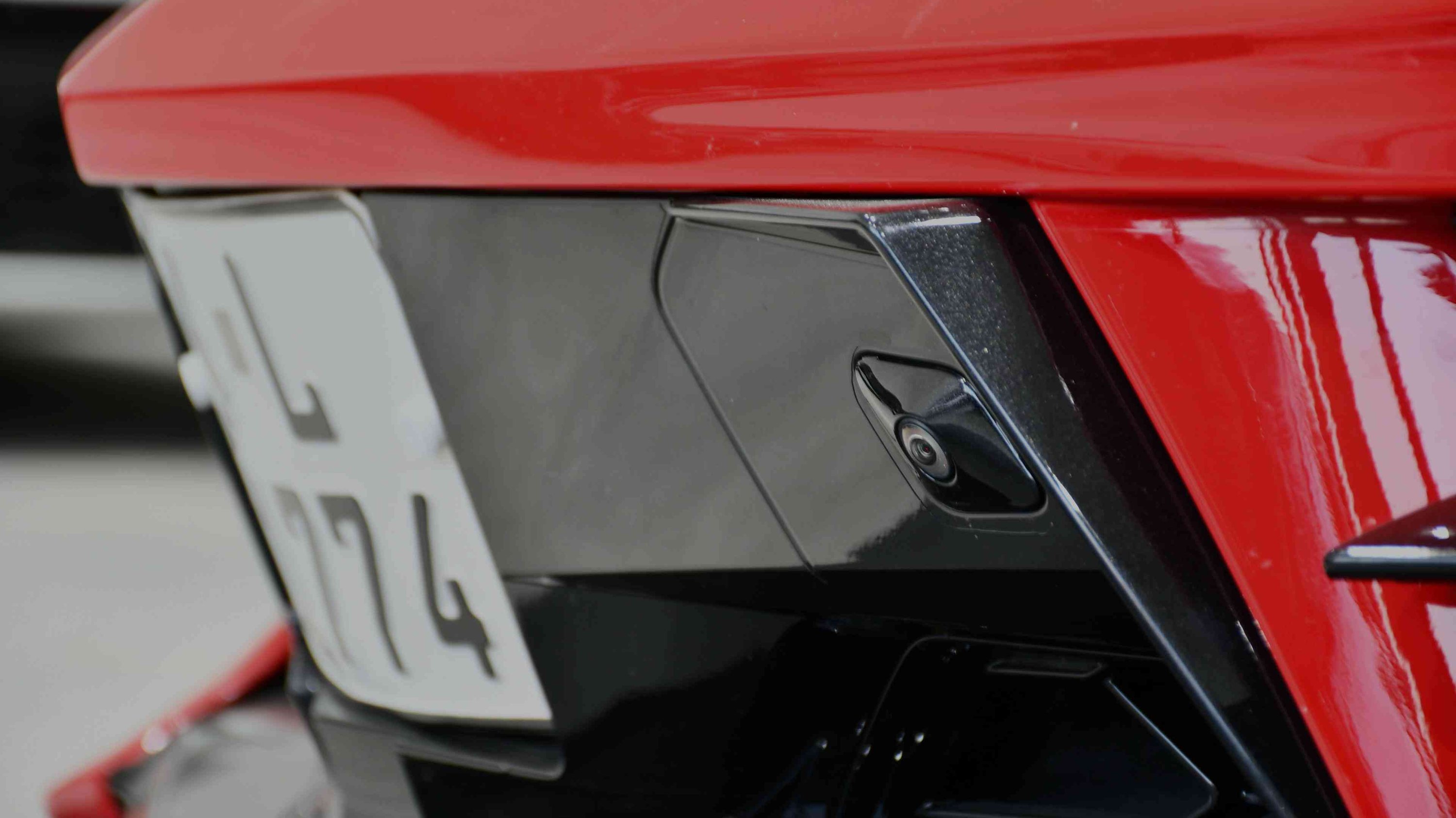 🔥 للبيع | Corvette C8 2LT – 2022 🔥 🔴 لون أحمر مميز 🏁 فئة 2LT – اعلى مواصفات جگات   موديل 2022 📍 ماشية 26,000 ميل  سقف كهربائي ✅ ضرر بسيط جداً  السيارة بوضع الوكالة ومن أنظف الكورفتات بالعراق 🛡️ السيارة مغلفة بالكامل PPF بضمان 15 سنة 🔊 تعديلات السيارة: • شوتة • حلوك CORSA سيارة نظيفة جداً ومهتم بيها، واللي يعرف بالكورفت يعرف شنو يعني C8 بهالنظافة 👌🔥 💰 السعر: تواصل خاص 📞 للاستفسار والتواصل: ***********
