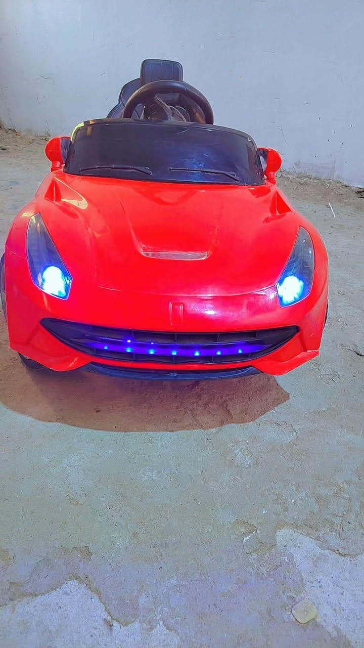 للبيع نظافة 100‎%‎
سيارة 🚗 أطفال تحكم عن بعد
