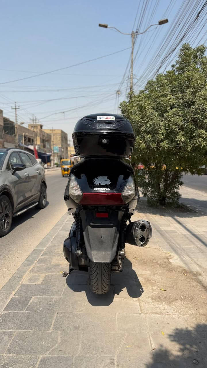 سلام عليكم للبيع او مراوس    سلفر ونج بقلاوه مكينه 400 اوفر دراجه بلادي مكينه برغي مامفتوح شلعه معدل كله شغال سعر 1400,بيها مجال بغداد زعفرانيه ***********
