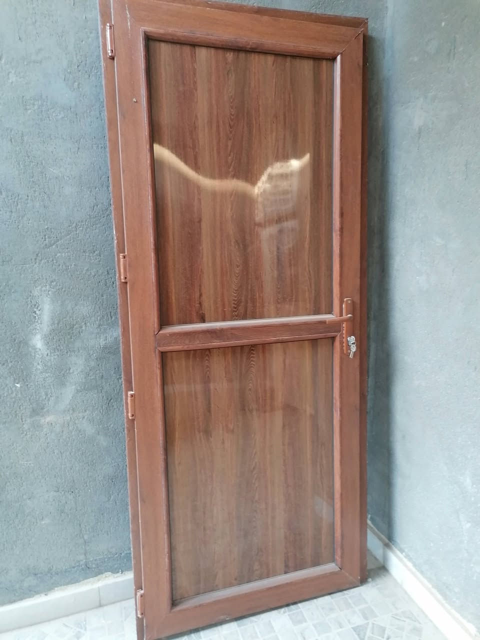 أبواب • بي في سي 215×95 • ألمنيوم 206×90