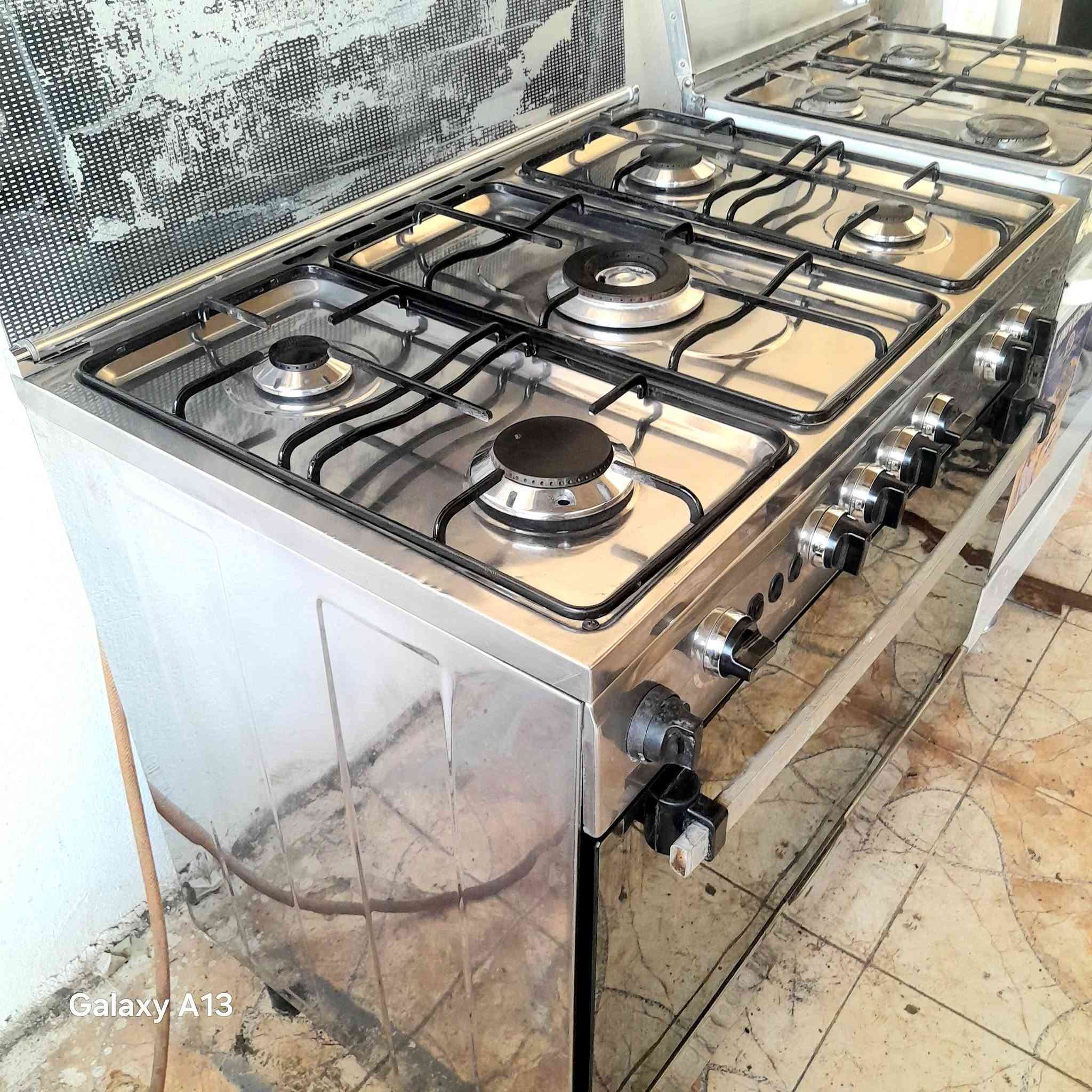 يالله طباخ فرش مصري استيل باب اول جدا نظيف غراضه اصليه العنوان حي النداء شارع المكاتب واتساب مازنجر موجود ***********
