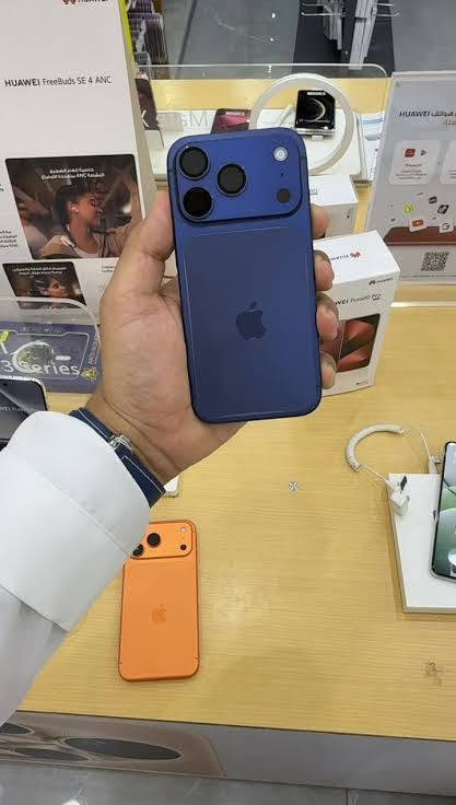 ايفون 17 برو ماكس سيم كارت شرق اوسط ذاكره 256
ازرك حاله بطارية 🔋 100% عدد دورات الشحن 85 مره
نظيف 100% استعمال 4 اشهر كامل ملحقات السعر 1,800.00IQD
بغداد ***********

نص مكتوب في الصور:
- ١٠:٠٤
- ٤G
- حالة البطارية
- عادية
- تعمل بطارية iPhone هذه على النحو المتوقع. حول البطارية والضمان...
- الحد الأقصى للقدرة
- ١٠٠٪
- هذا قياس لقدرة البطارية مقارنة بقدرتها عندما كانت جديدة. قد تتسبب القدرة المنخفضة بتقليل ساعات الاستخدام بين عملية الشحن والأخرى.
- عدد الدورات
- ٨٥
- هذا هو عدد مرات استهلاك iPhone لقدرة البطارية. معرفة المزيد...
- تاريخ التصنيع
- آذار ٢٠٢٦
- أول استخدام
- أيار ٢٠٢٦