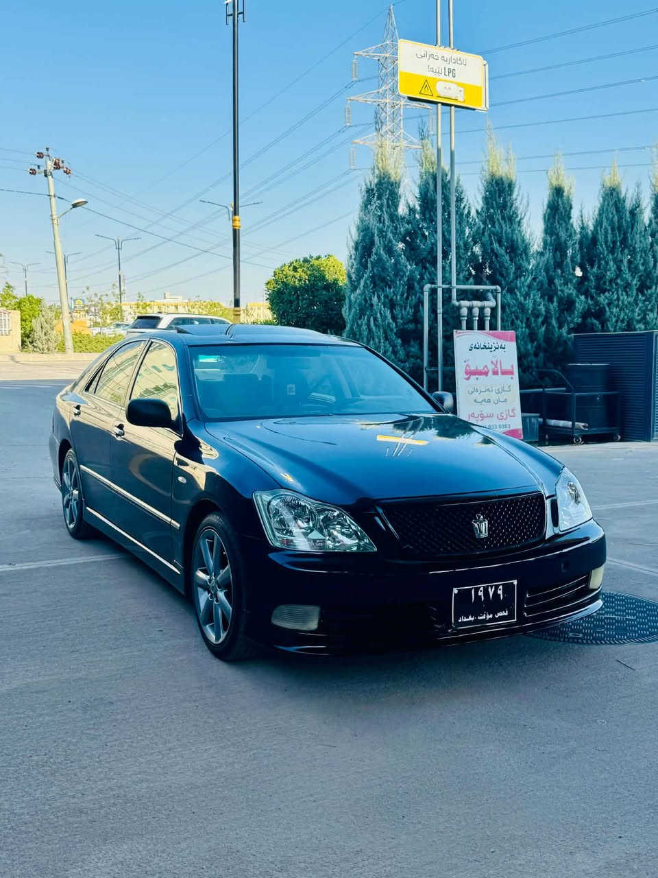 سه ره تا به ناوى خواى گه وره 
تويتا كراون    موديل٢٠٠٥موس
١٨٠ بچوك به بچوك👍🏻
ره نكى سياره نيلى  كوت كراوه 
مواسفات سلايت مركزى شاشه كاميرا
ته قه و ره قه به شه رت 
كاره باى  به شه رت
سه قف حيزام به شه رت
به پاره ى براوه يه ك  بو معامه له تيل مه كه 
له هيج شوينيك سياره يه كى پاك به وپاره زه حمه ته ده ستت بكه ويت  نرخى ٤٨🔒🔒🔒🔒🔒
***********
***********
شوين سليماني

