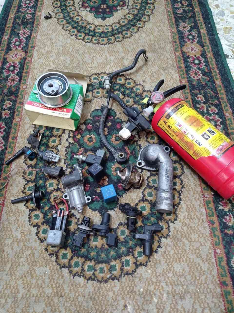 غراض مقدسن محرك الفين امريكي وكلام الله كله مفحوصه وشغاله حساسات كير الجوه والفوك اثنين وحساس كام شفت وحساس اكرنك وكوع مي وايسي وكتفات مروحه ابلاد ومكثف بي خانه حاميه الك بلاش اسبير بس فيشته حاويه لك يعني اشتريته وماشديته جبت واحد كامل ومطفئت حريق لك وحساس طرق اخوان كلهن 75الله شاهد عليه بس الحساسات باعلي الواحد ابعشرين وحساس طرق 25اني ابيعلك شلع 75لاتعاملني مسويه الكم تسهيل امر بغداد جميله ***********
