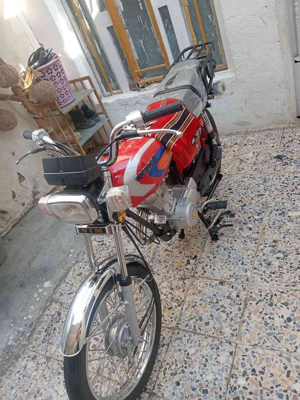 سلام عليكم موطور جديد كله 26بلادي مو شراي لايخابر سعر خاص *********** موطور مامفتوح بي كلشي كله بلادي مكان نعمانيه
