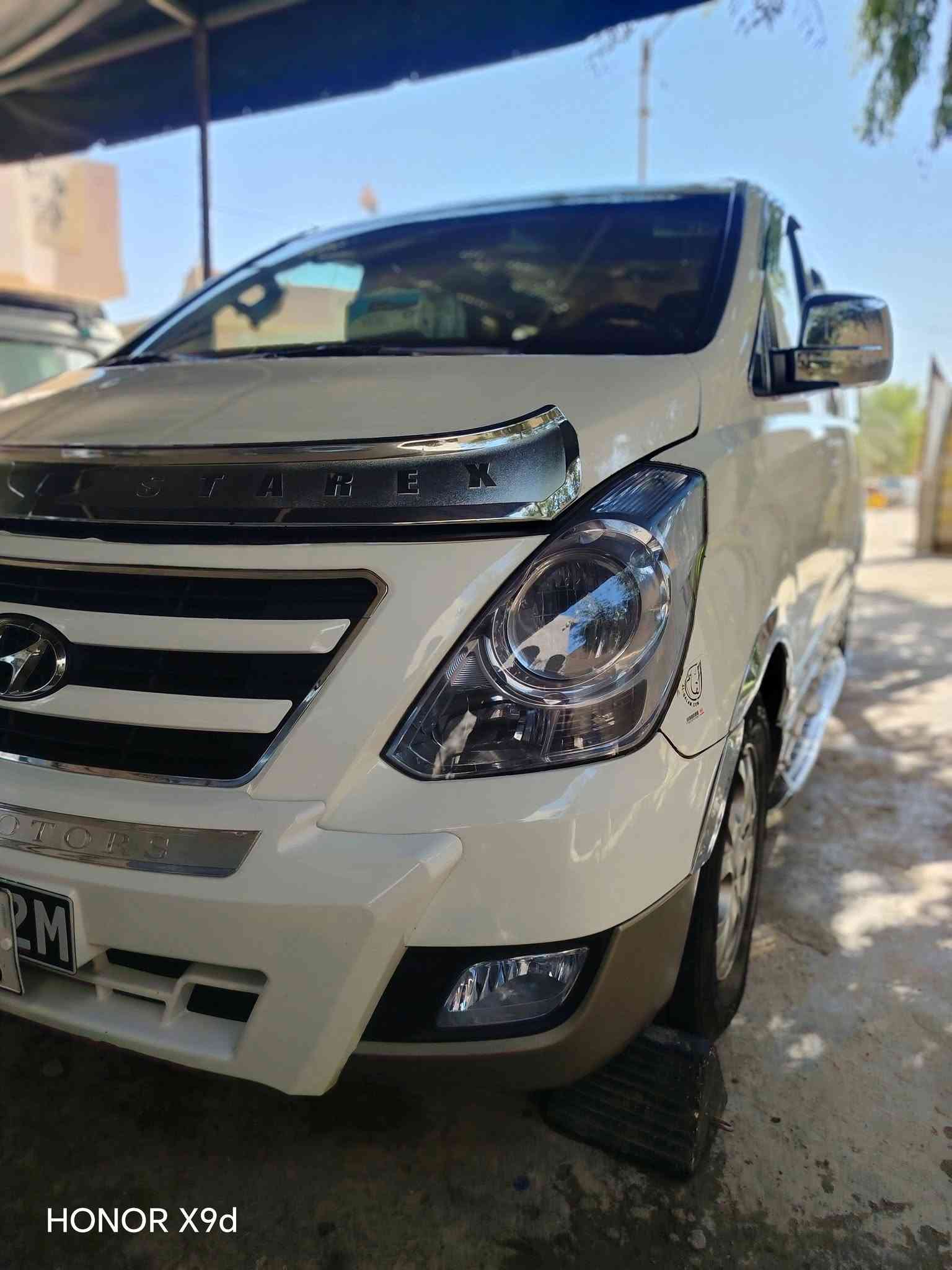 سلام عليكم ستاركس رقم بغداد دولي موديل ٢٠٠٩  بسمي تحويل مباشر  كشر مكفول سونار   سياره مال جنايه خير الله السعر ١٣٧ ديالى خالص ***********اثير الشمري  تحياتي الجميع

نص مكتوب في الصور:
- HONOR X9d
