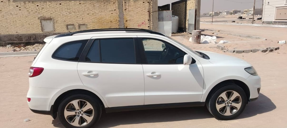 سنتافي مديل 12 محرك 4 اسلندر محرك مافتوح جديد كير جديد كله ع ابلادي سياره مال البيت مامتعوبه جديده مكفوله رقم صاحب سياره استفسار السعر 160 ***********
