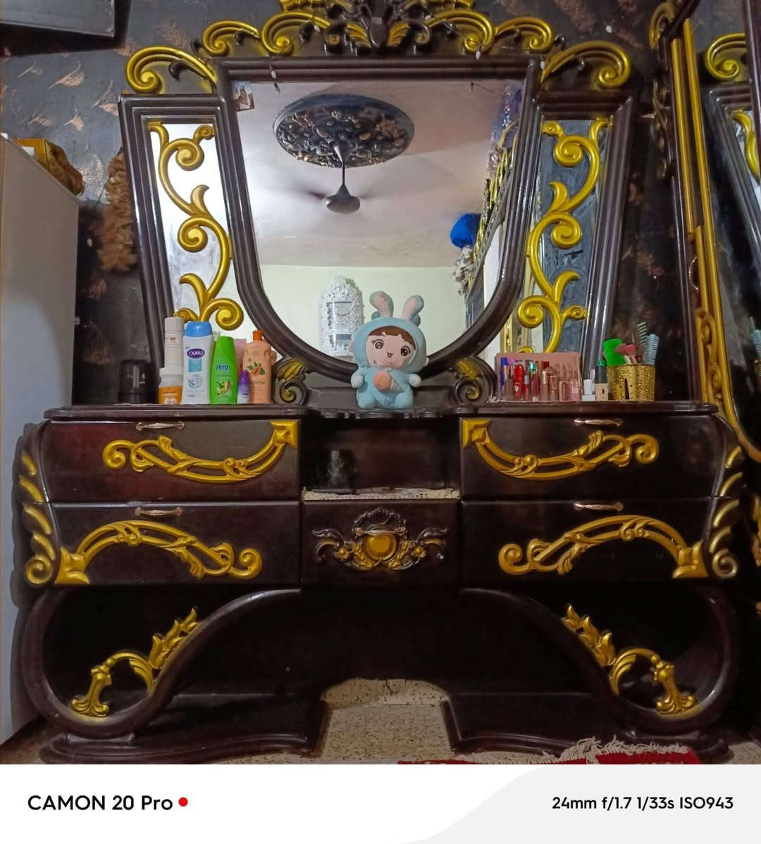 سلام عليكم غرفه نوم تفصال صاج علئ شكل تصميم تركي عرفه نظيف كلش نظافة 95 /100.   اني امفصله 3 ونص.   وهسه رايده مليون ونص وبيه مجال مكاني ناصريه مركز حي اريدو ***********

