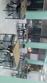 ميوزه للبيع السعر 100 الميز مكاني بغداد التصال عليه الرقم 07701471878