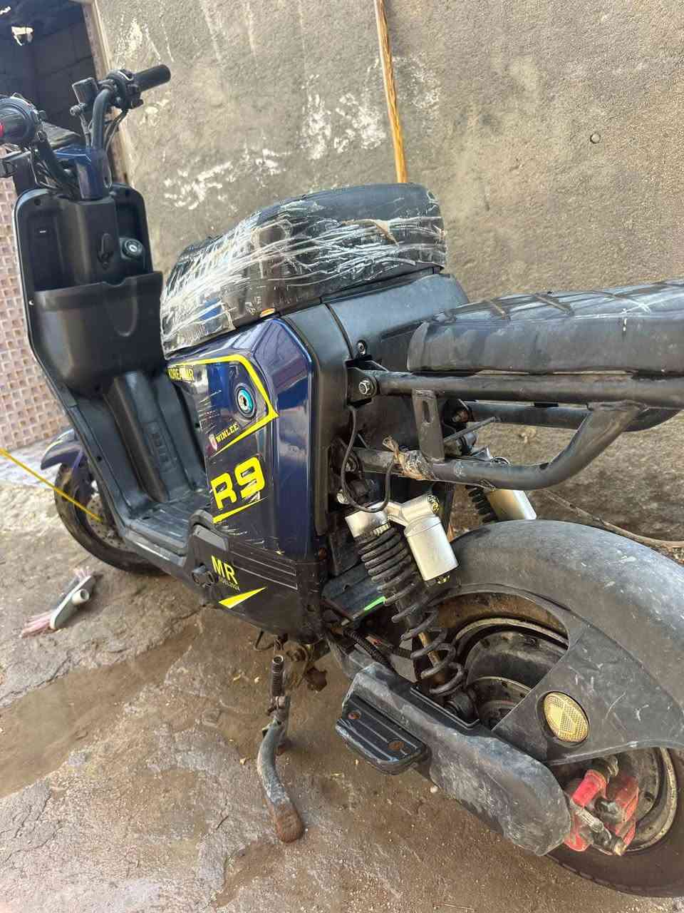 R9 • نضيفه • عوزها بطاريات