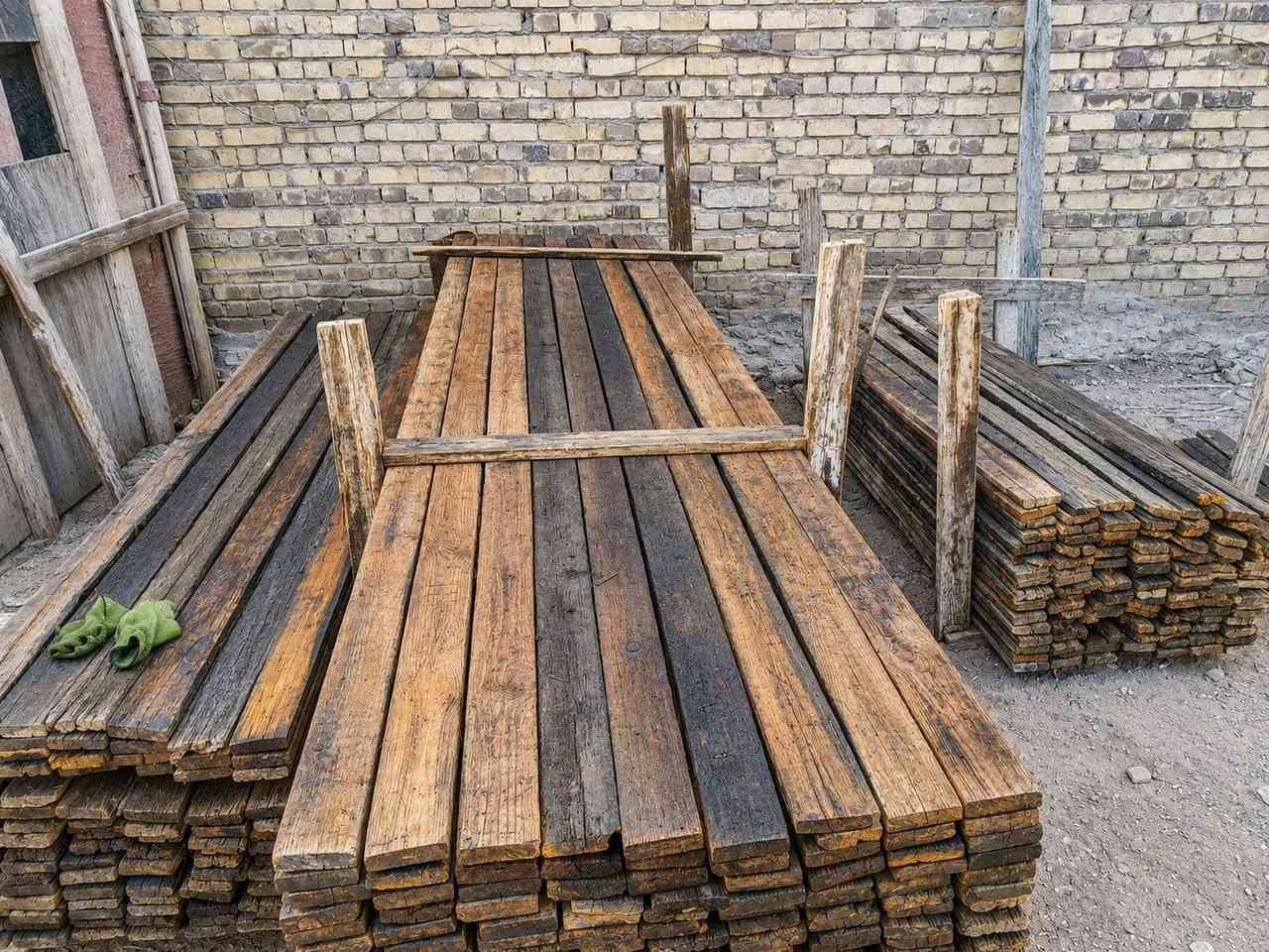قالب خشب للبيع العدد 7 مكعبات يدك 150 متر 
عنوان حله مركز مدينة *********** واتساب مفتوح
