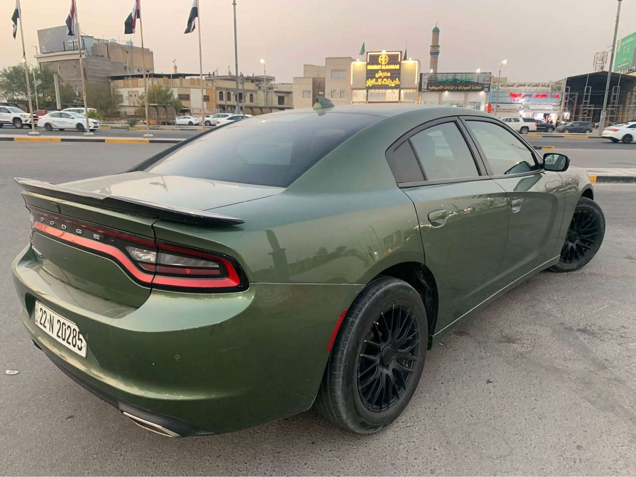 جارجر لون زيتوني sxt مديل 2023 حادث جانبي بابين نفس الون والجاملق الخلفي مصبوغ 
ماشيه km20 الف كيلو 
رقم اربيل بسمي السياره 
 كلشي على وضع الشركه
السعر 211$ وبيها مجال 
واتساب *********** البصرة, العراق
