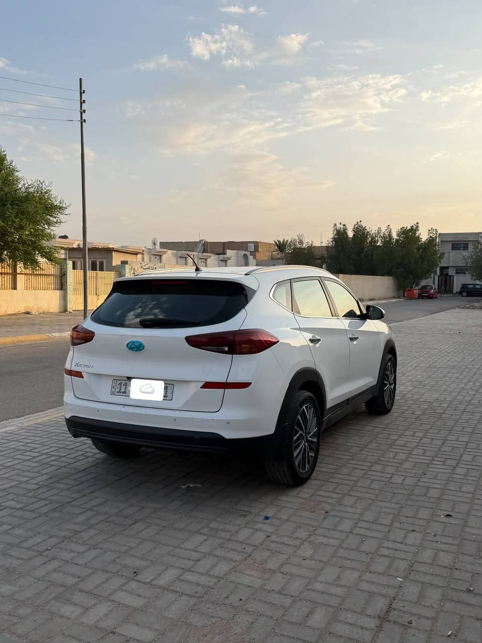 سلام عليكم سياره نوع توسان موديل 2019خليجي فول مواصفات واحد عل واحد عده بنرامه حساسات امامي خلفي كامره دواره مري شفط اشاير بل مري كشنات كهراباء صوبين كشنات جلد داخل صاج تحكم ستيرن بصمه تشغيل بصمه ابواب جنطه كهراباء قطعتين تبريد لادار بل مري دشبول بيانو مكينه 2000دوش سياره نظيفة ￼ كير مكينه حداديه تبريد تخم تاير خير من اللّٰه سياره مال جناي مامتعوبه العنوان كربلاء
 رقم الهاتف ***********
