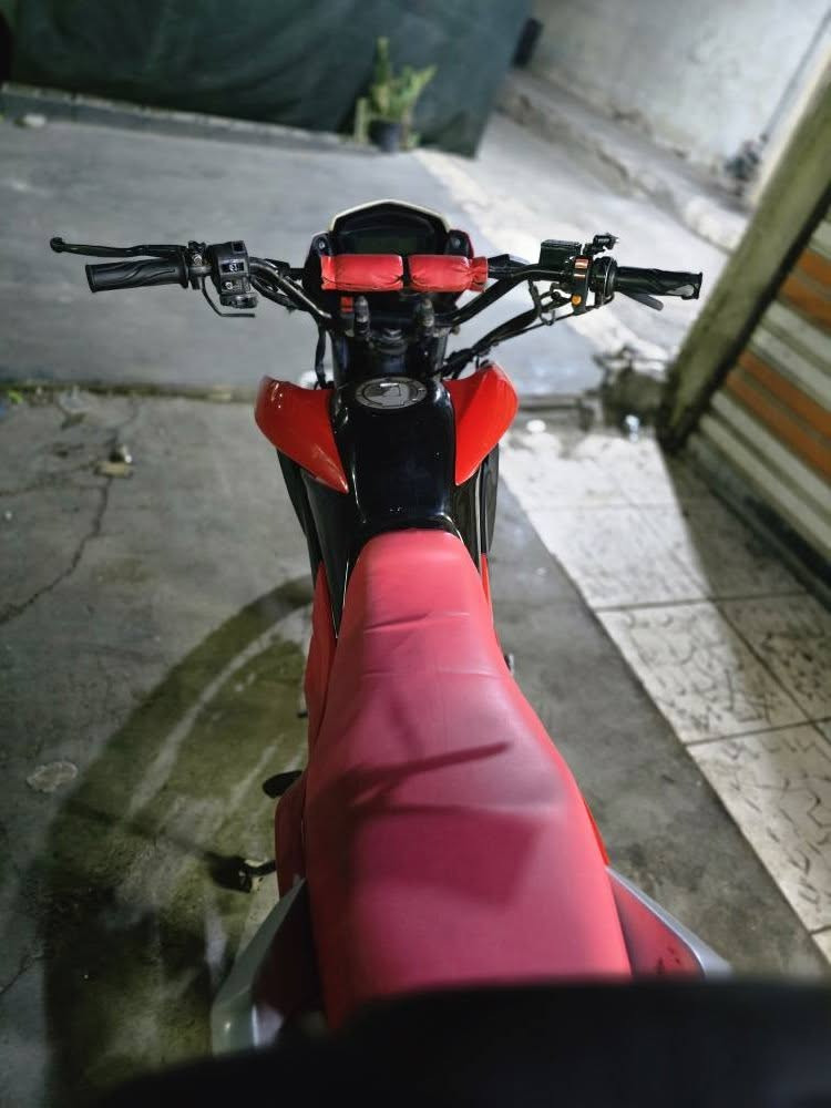 قفاز لونسن مكينة 150cc موديل 2024
اوراق كامله مكينة ناعمة حلوة 
مكاني بغداد البياع 
دراجة يرادله ترتيبات 
750 وبيه مجال بغداد, العراق
