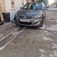 اكسنت وارد امريكي 1600 محرك كير صدر مكفولات سياره بيها 3قطع جهه السائق...